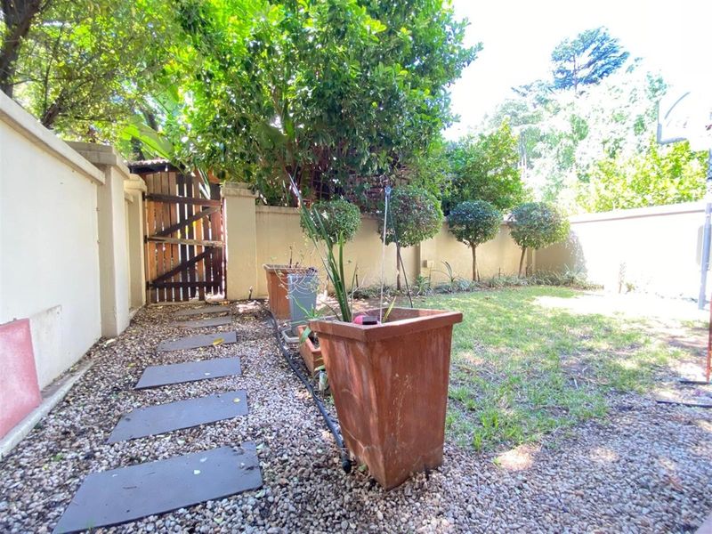 Apartment For Sale in Morningside, Sandton - Photo 2