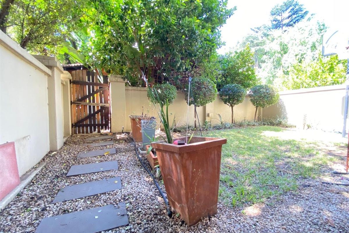 Apartment For Sale in Morningside, Sandton - Photo 2