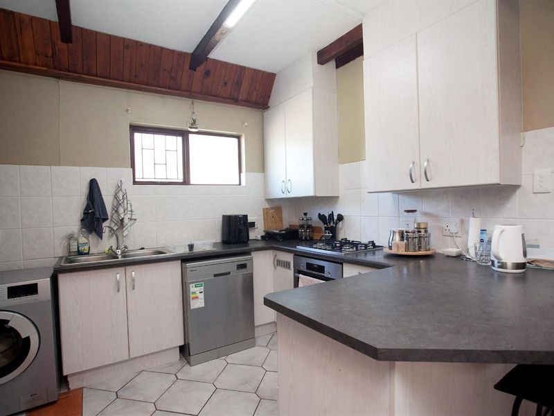 Townhouse Living with Apartment Convenience in Montmedy Village - Photo 10