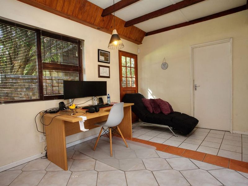 Townhouse Living with Apartment Convenience in Montmedy Village - Photo 9