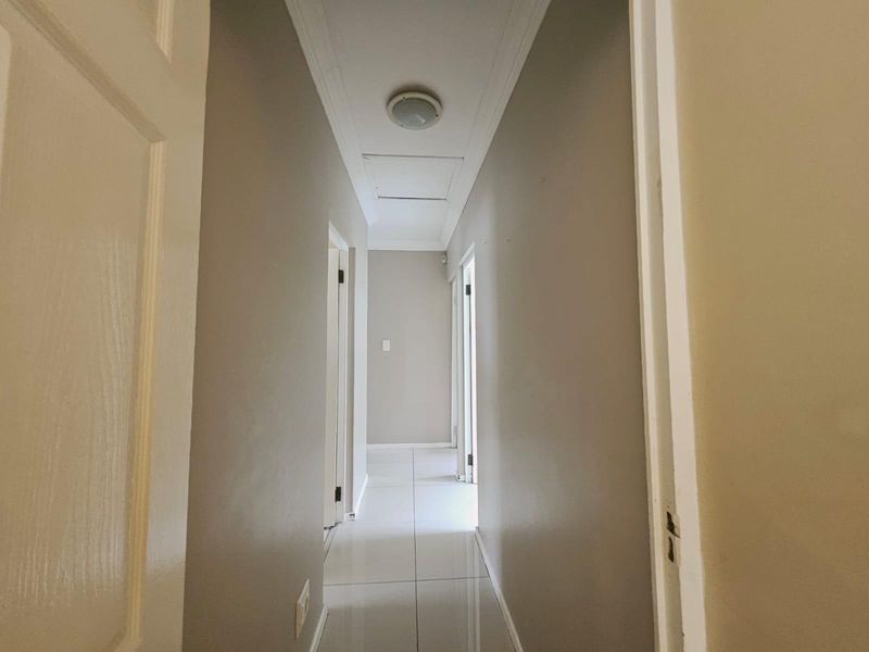 Spacious 4-Bedroom Family Home with Exceptional Features to Rent - Photo 7