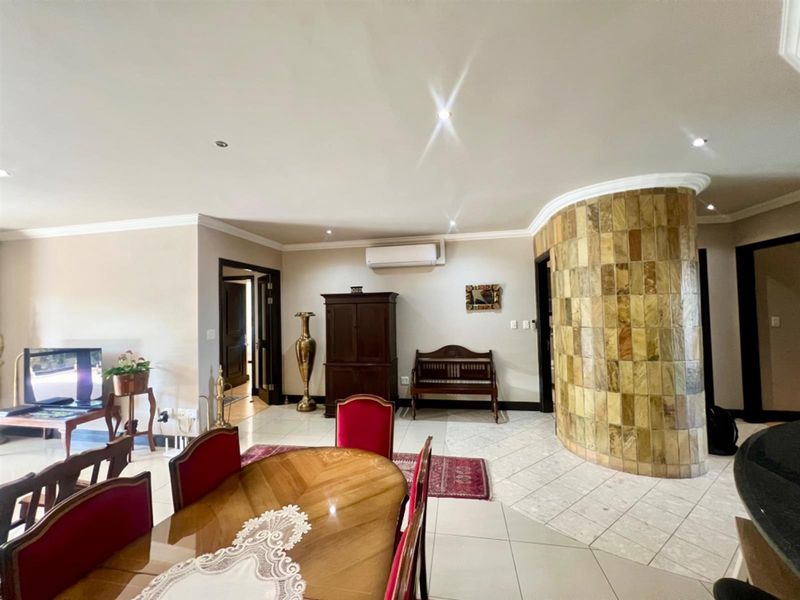 Elegant 3-Bedroom Apartment with Skyline Views, in Morningside. - Photo 5