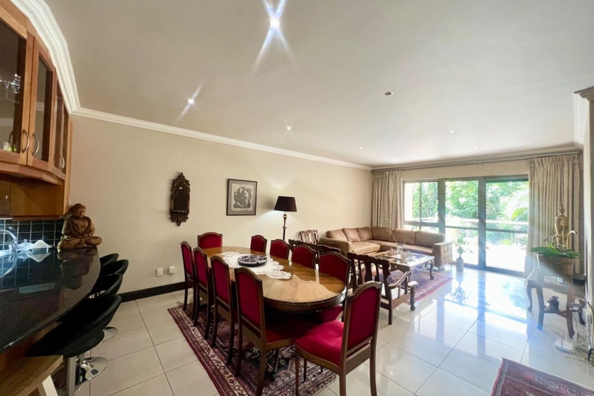 Elegant 3-Bedroom Apartment with Skyline Views, in Morningside. - Photo 3