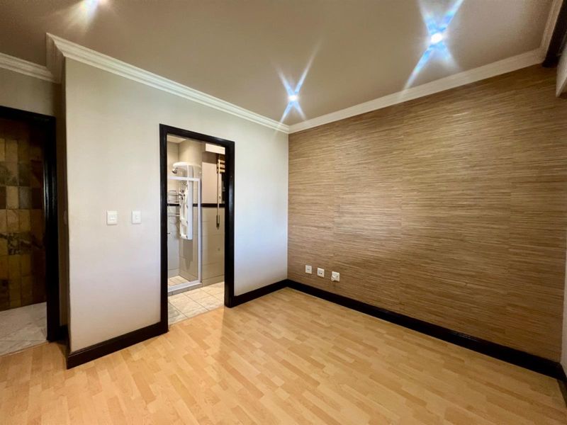 Elegant 3-Bedroom Apartment with Skyline Views, in Morningside. - Photo 1