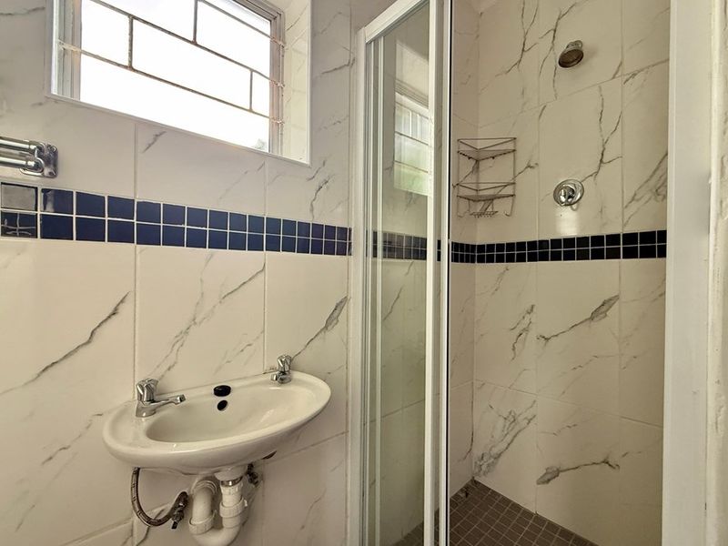 Fully Furnished Flatlet in Tijgerhof for min 12-month lease - Photo 9