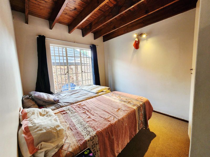 R1 490 000 - Beautiful property 3 bedroom 2 bathroom with 1 garage, entertainment area for sale - Photo 10