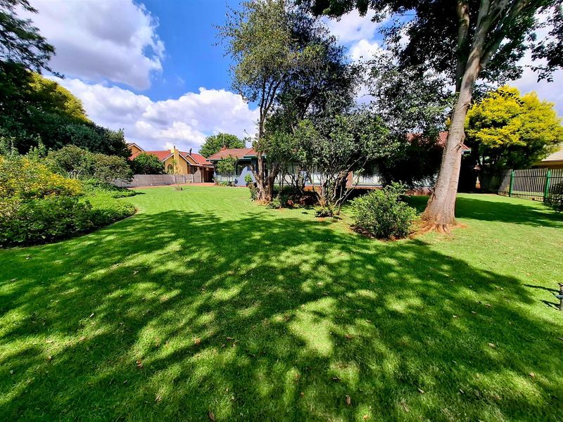 SOLE MANDATE - A HOME FILLED WITH SPACE, HEART and ENDLESS POTENTIAL IN KANONKOP - Photo 5