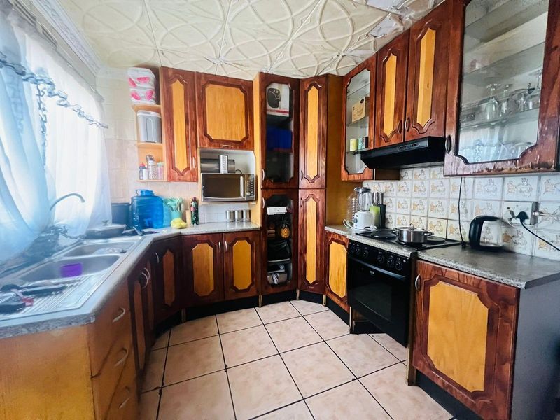 House For Sale in Zamdela, Sasolburg - Photo 6