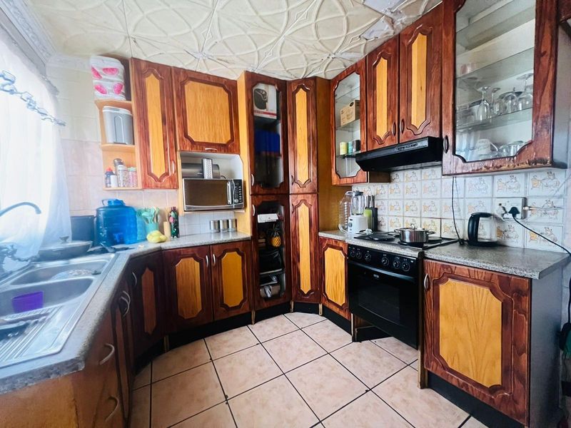 House For Sale in Zamdela, Sasolburg - Photo 4