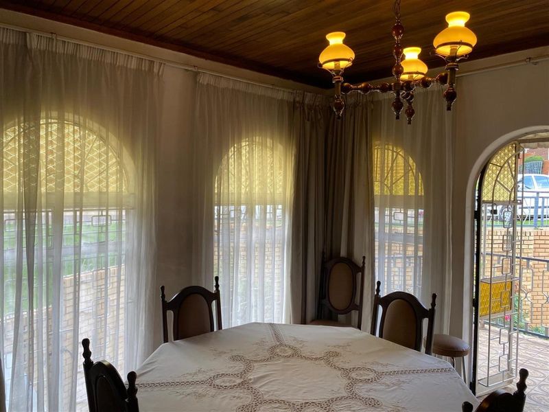 4 Bedroom House For Sale - Photo 3