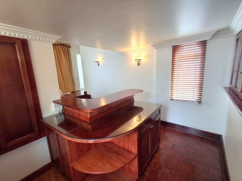 A MAGNIFICENT FAMILY HOME ON THE PINNACLE OF LINKSFIELD RIDGE - WITH BREATH TAKING VIEWS - Photo 10