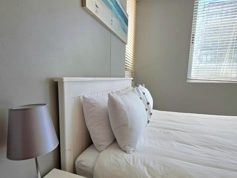 2 Bedroom beachfront Apartment - Photo 7