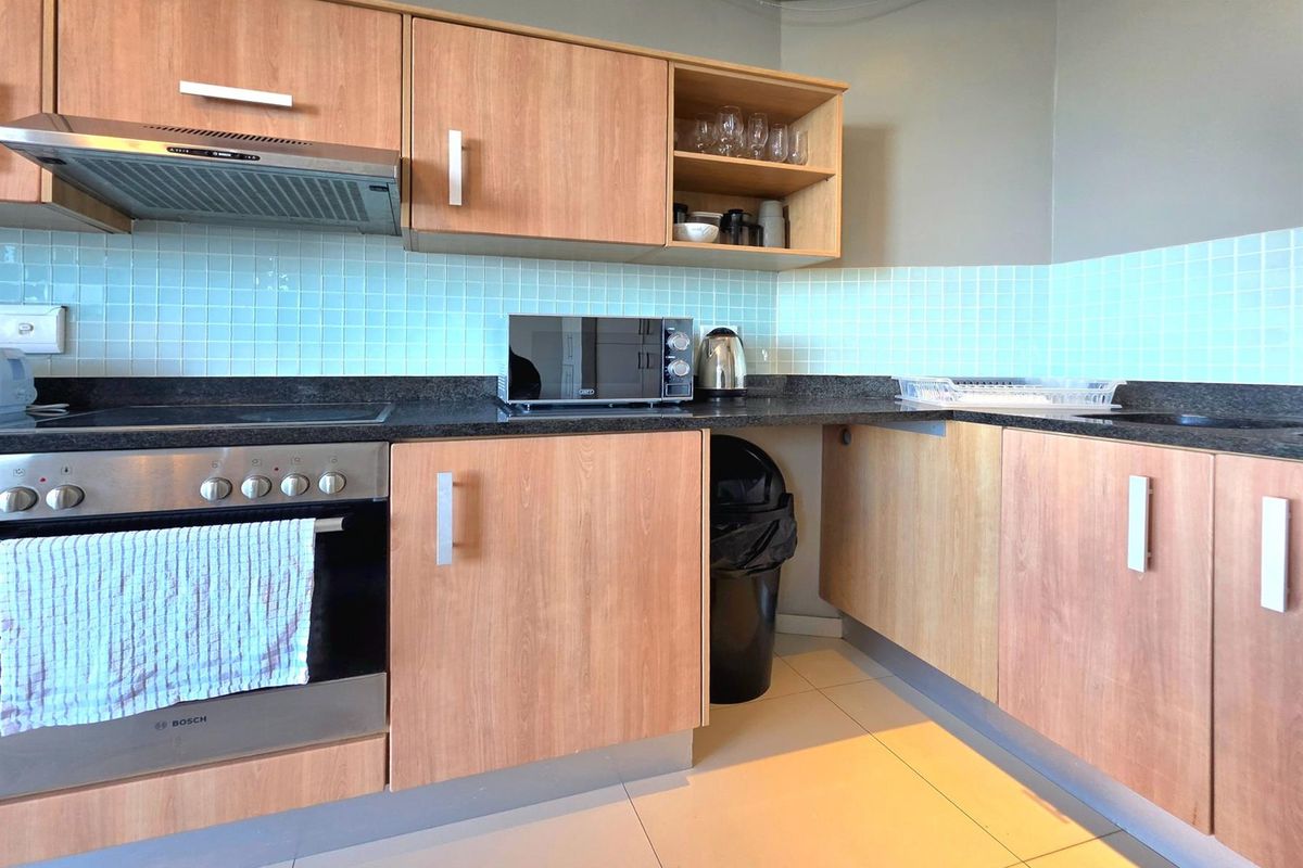 2 Bedroom beachfront Apartment - Photo 5