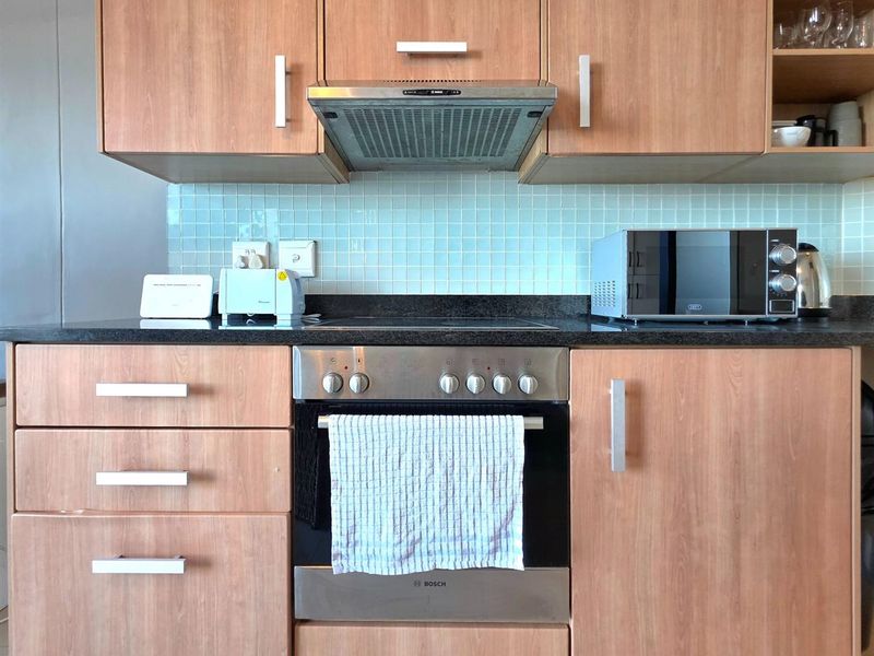 2 Bedroom beachfront Apartment - Photo 4