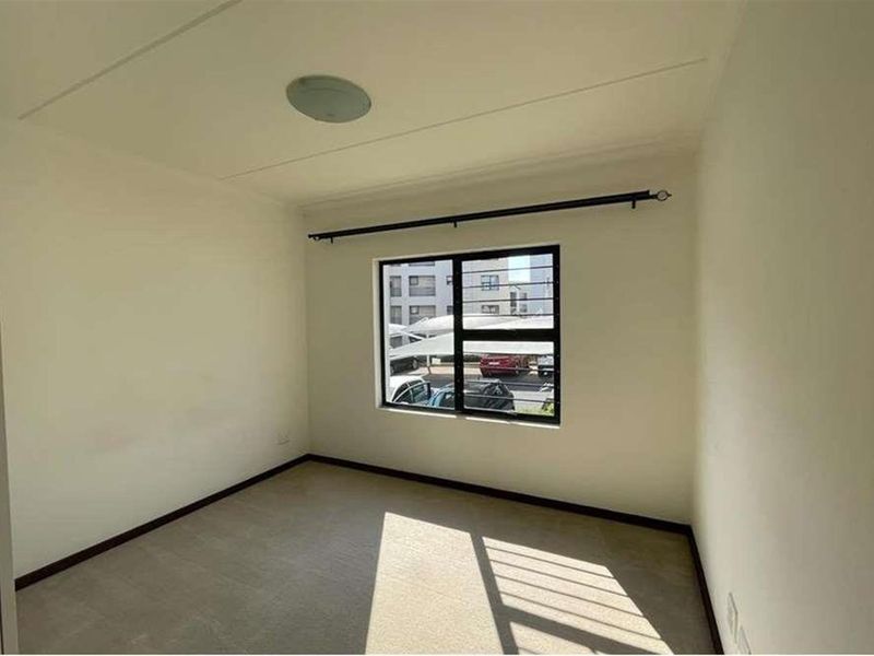 Modern 2-Bedroom, 2-Bathroom Ground Floor Apartment to Rent - Photo 8