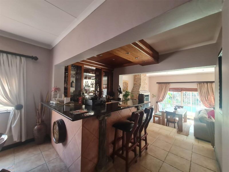 Rare Find: Immaculate move-in ready gem in Randpark Ridge - Photo 9