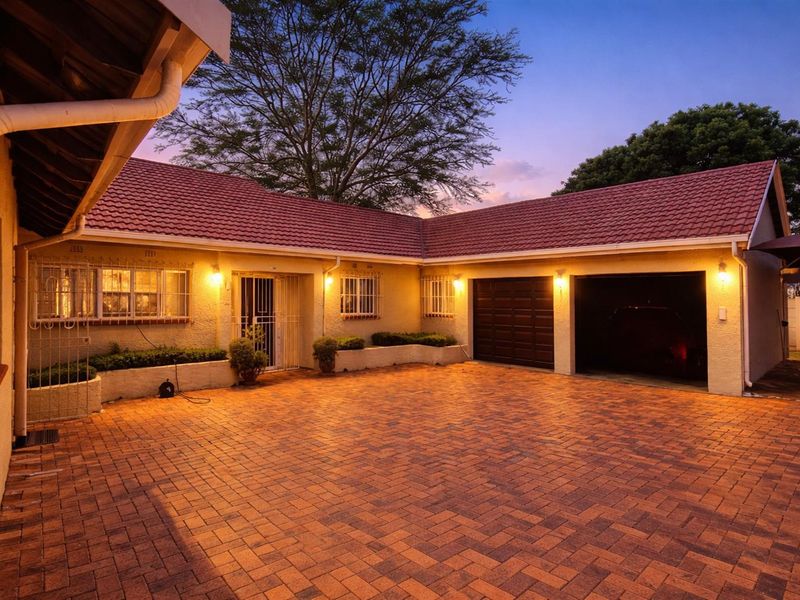 Rare Find: Immaculate move-in ready gem in Randpark Ridge - Photo 2
