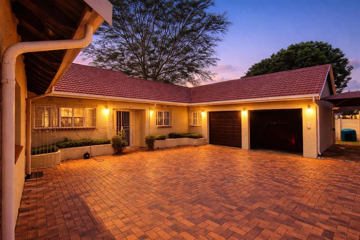 Rare Find: Immaculate move-in ready gem in Randpark Ridge - Photo 2