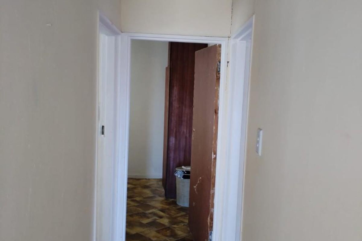 House For Sale in Kwadwesi, Port Elizabeth - Photo 4