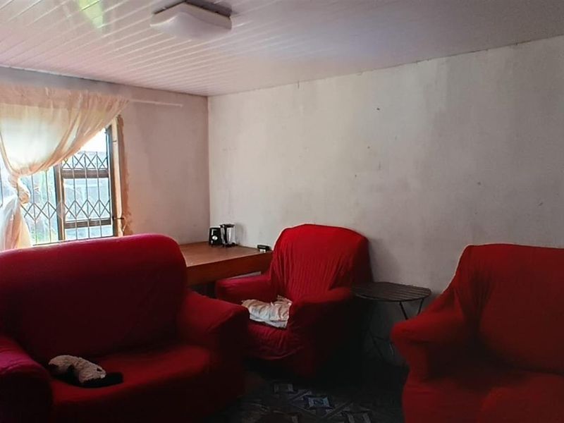 House For Sale in Port Dunford, Esikhawini, KwaZulu Natal Esikhalenisenkosi area - Photo 9