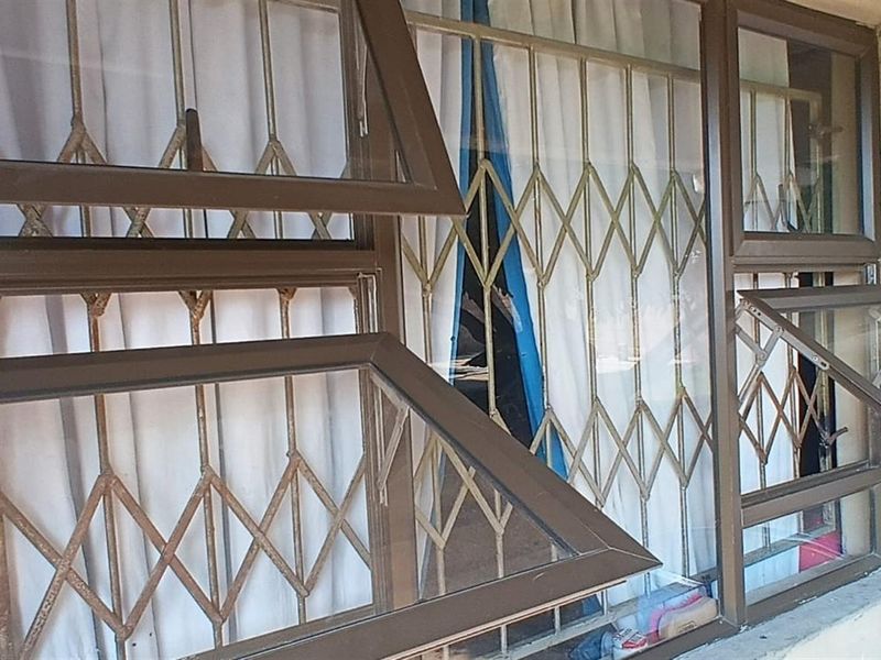 House For Sale in Port Dunford, Esikhawini, KwaZulu Natal Esikhalenisenkosi area - Photo 5