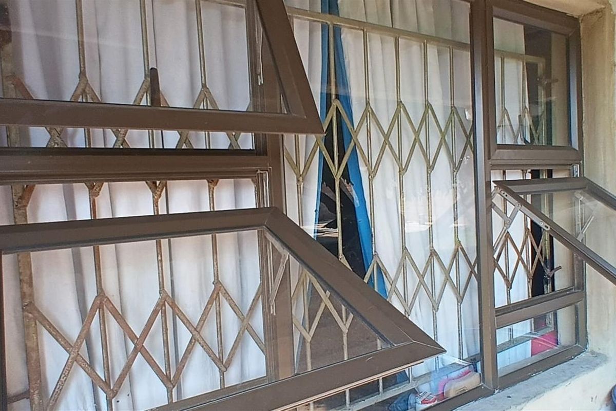 House For Sale in Port Dunford, Esikhawini, KwaZulu Natal Esikhalenisenkosi area - Photo 5