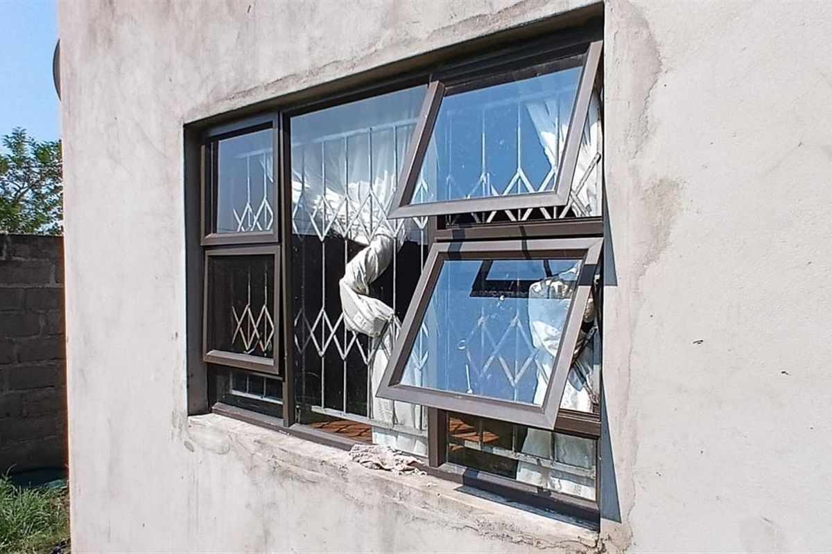 House For Sale in Port Dunford, Esikhawini, KwaZulu Natal Esikhalenisenkosi area - Photo 4