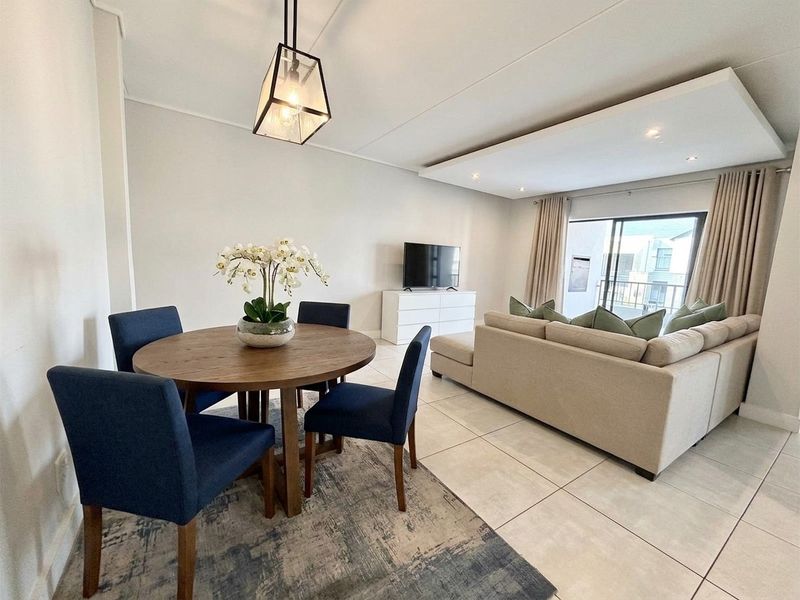 3 Bed, 2 Bath KINGS Apartment For Sale in The Polofields, Waterfall, Midrand - Photo 7