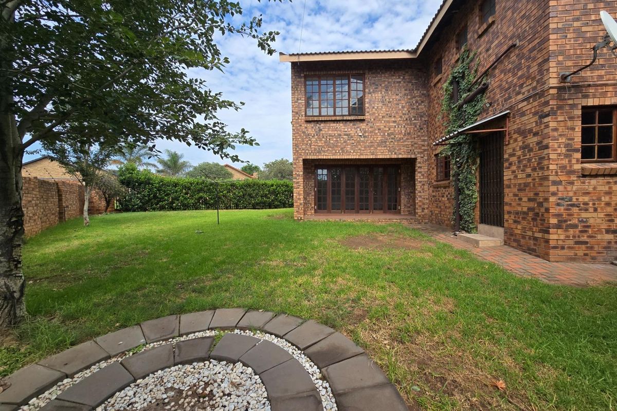 Well-Priced 3-Bedroom Duet in Aerorand - Don’t Miss Out!! - Photo 2