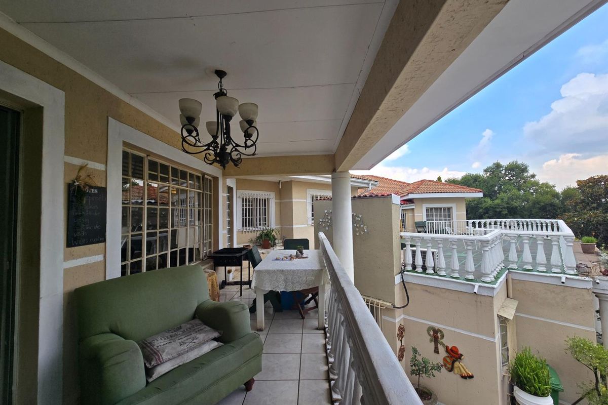 Elevated Living with Space, Versatility and Investment Potential - Photo 4