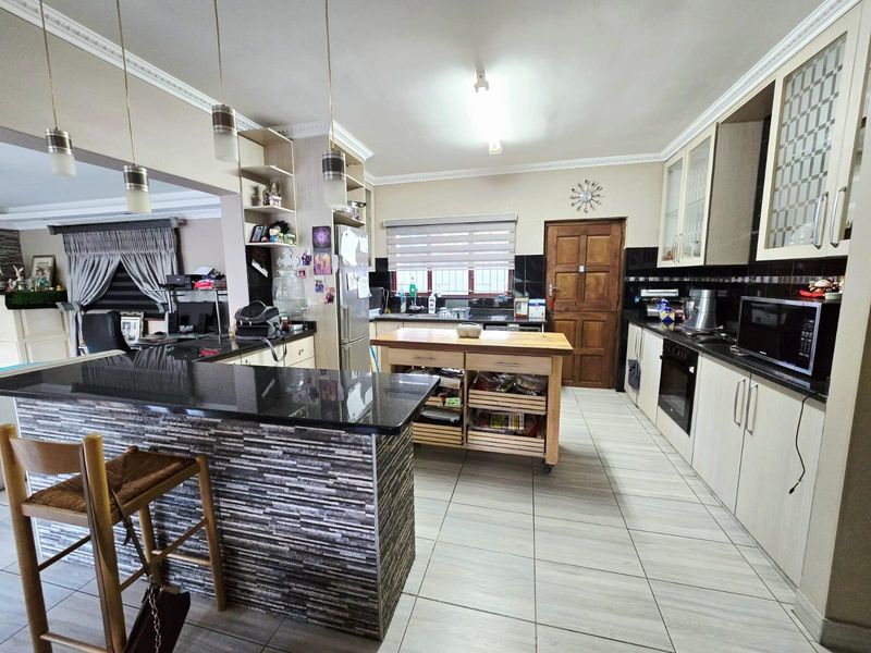 Complex To Rent in Avoca Hills, Durban, KwaZulu Natal - Photo 5