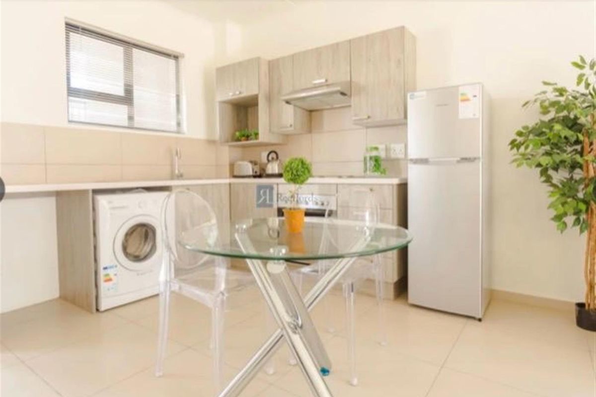 Apartment To Rent in Carlswald, Midrand - Photo 2