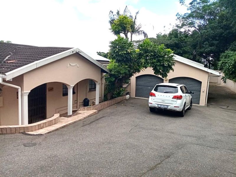 4 Bedroom Double Story House For Sale in Chiltern Hills, Durban, KwaZulu Natal - Photo 7
