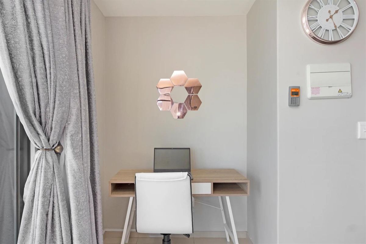 Incredible Investment - Apartment For Sale in Table View, Blouberg. - Photo 5