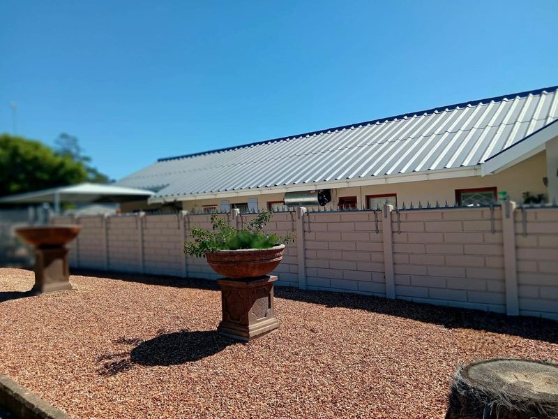 Spacious Dual Living in the Heart of Garden Route - Photo 5