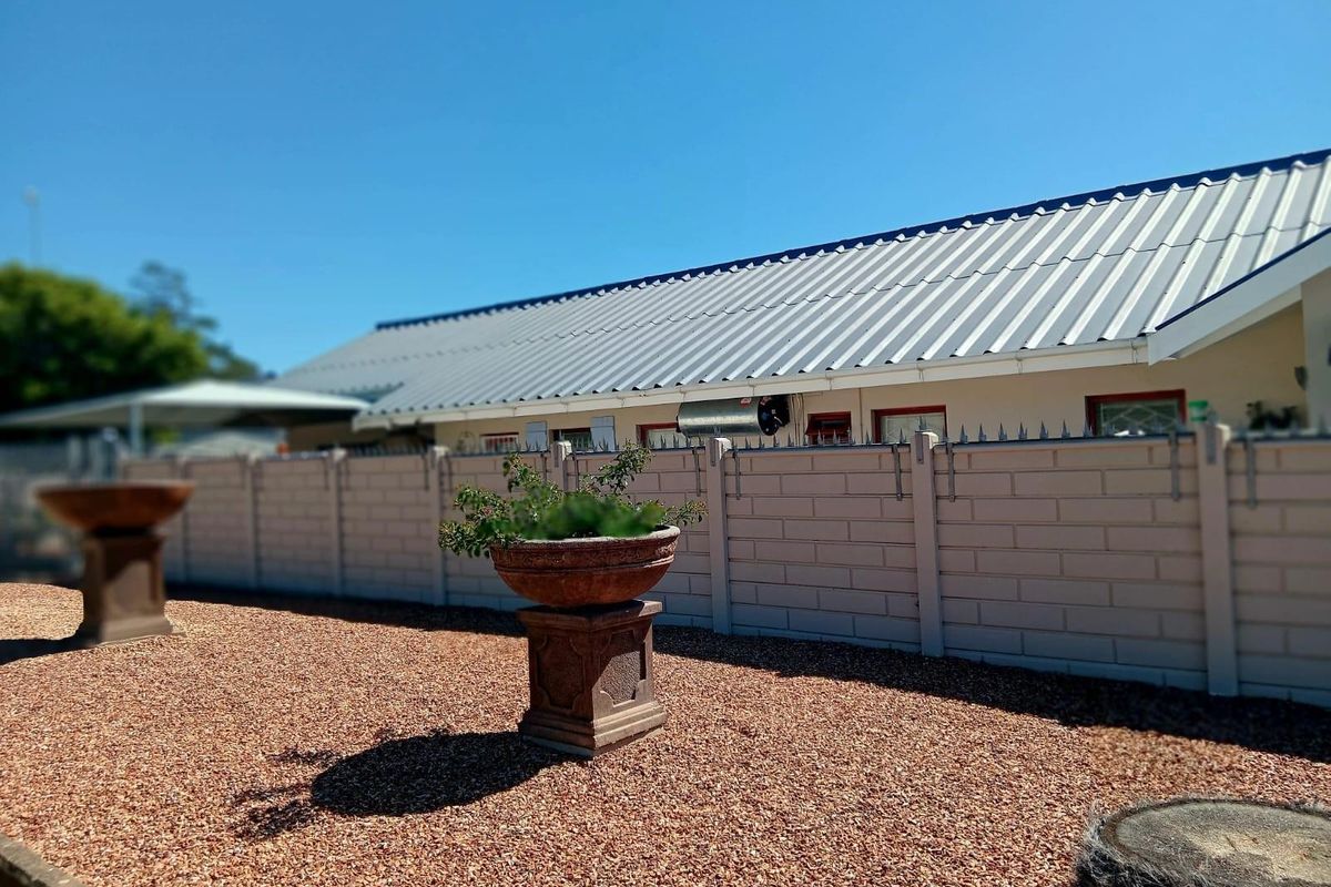 Spacious Dual Living in the Heart of Garden Route - Photo 5