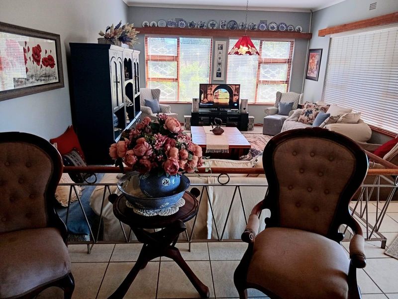 Spacious Dual Living in the Heart of Garden Route - Photo 9