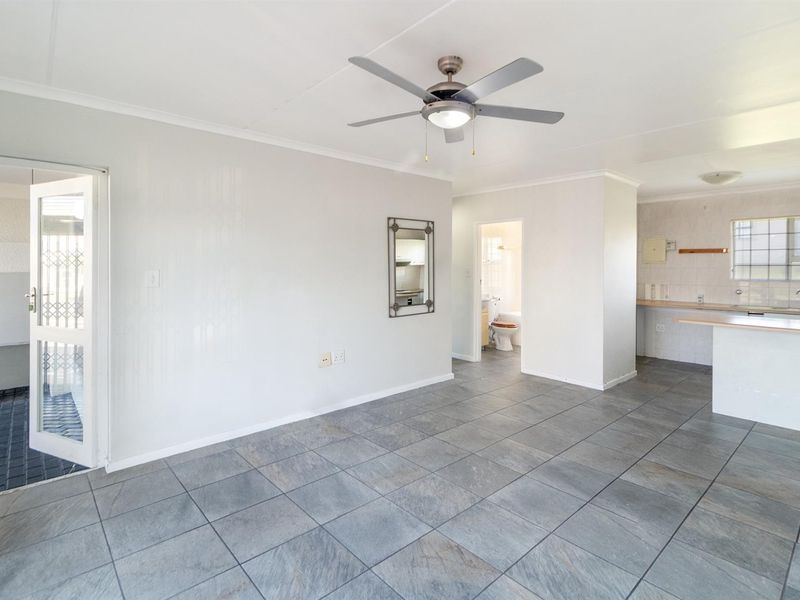 Surf, Sun and Secure Coastal Living - 2 Bedroom Ground Floor Apartment for Sale Big Bay Beach Club - Photo 4