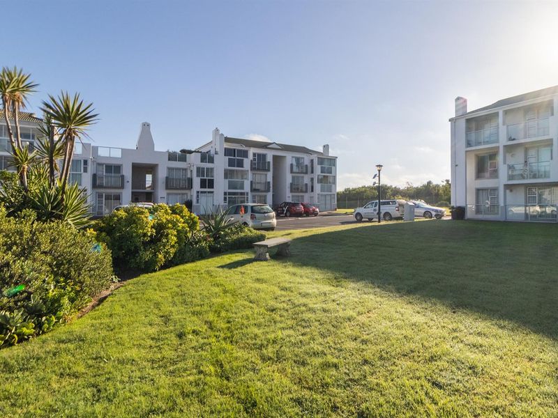 Surf, Sun and Secure Coastal Living - 2 Bedroom Ground Floor Apartment for Sale Big Bay Beach Club - Photo 2