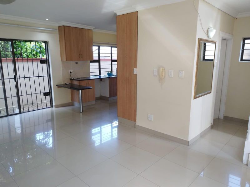 Duplex To Rent in Overport, Durban, KwaZulu Natal - Photo 5