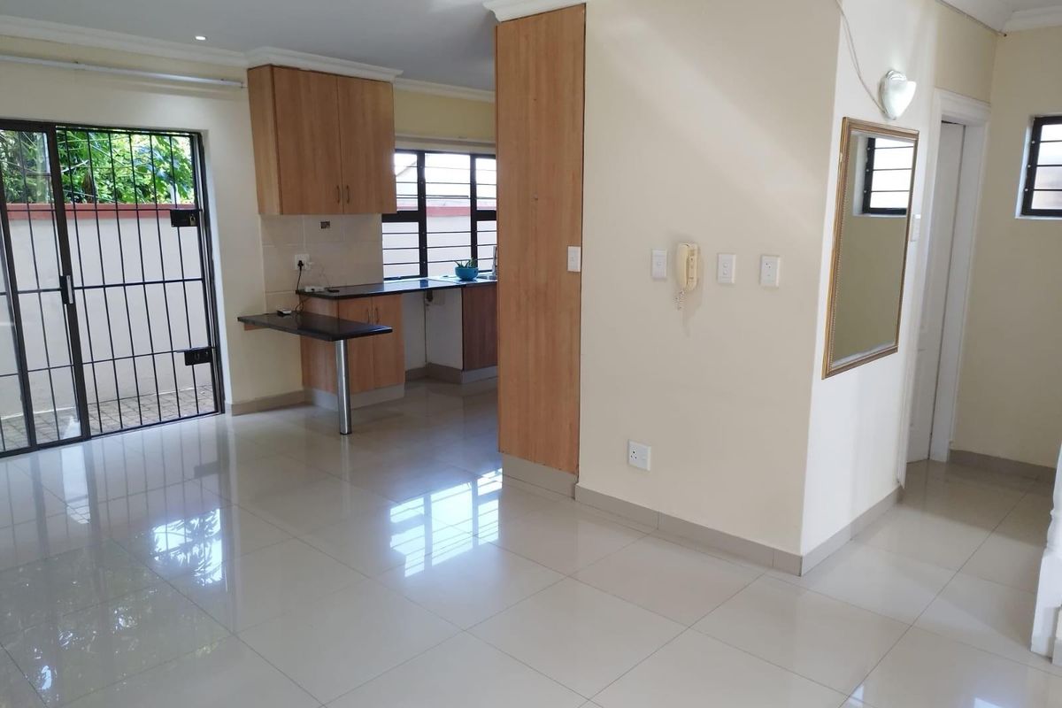 Duplex To Rent in Overport, Durban, KwaZulu Natal - Photo 5