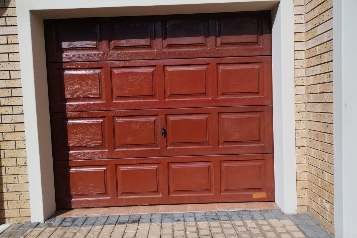 Duplex To Rent in Overport, Durban, KwaZulu Natal - Photo 2