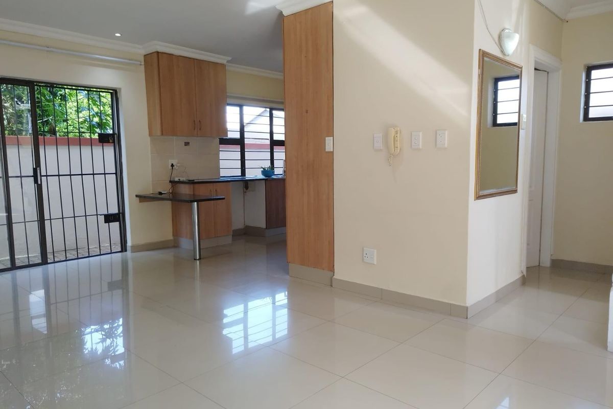 Duplex To Rent in Overport, Durban, KwaZulu Natal - Photo 4