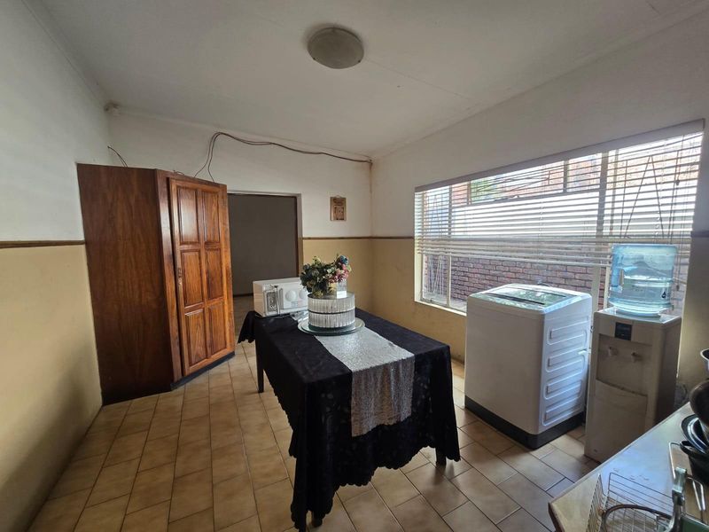 House For Sale in Sinoville, Pretoria - Photo 8