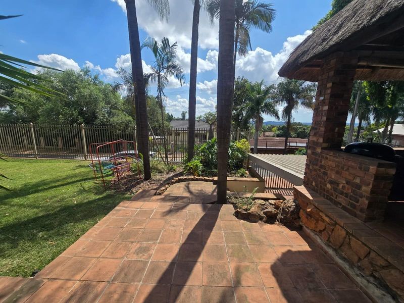 House For Sale in Sinoville, Pretoria - Photo 6