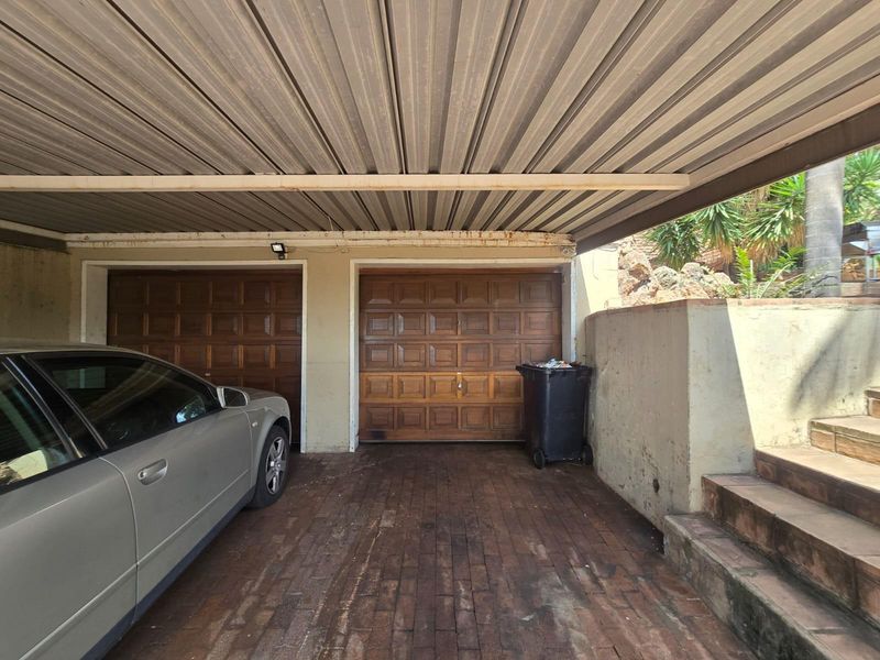 House For Sale in Sinoville, Pretoria - Photo 2