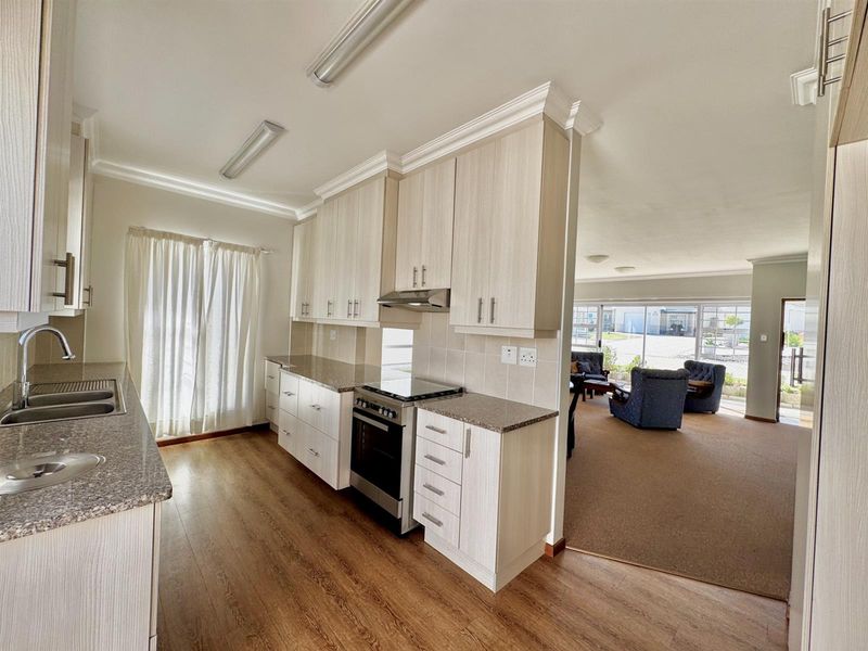 Retirement Lifestyle living in popular Mossel Bay Fynbos Lifestyle village - Photo 8