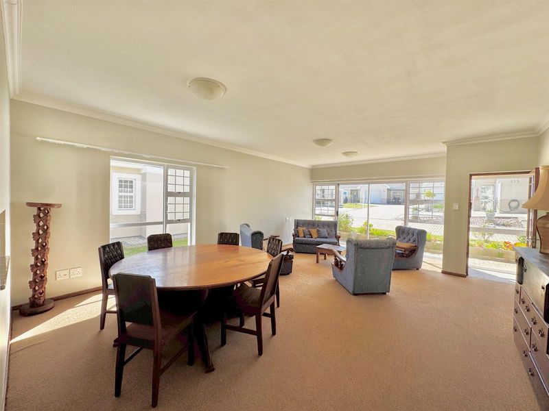 Retirement Lifestyle living in popular Mossel Bay Fynbos Lifestyle village - Photo 6