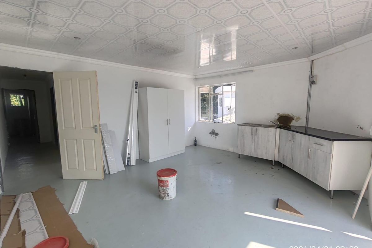 Cottage To Rent in Wychwood, Germiston - Photo 2