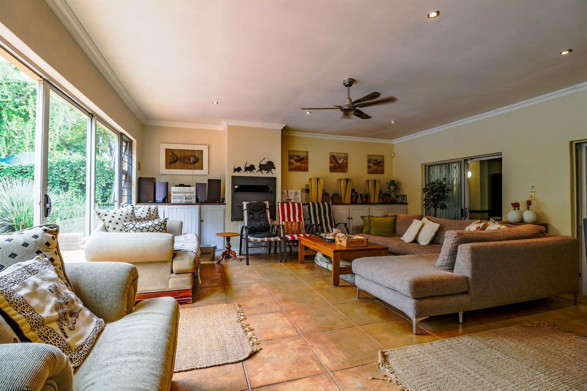 Spacious 4-Bedroom Home with Inverter and Backup Battery - Photo 3